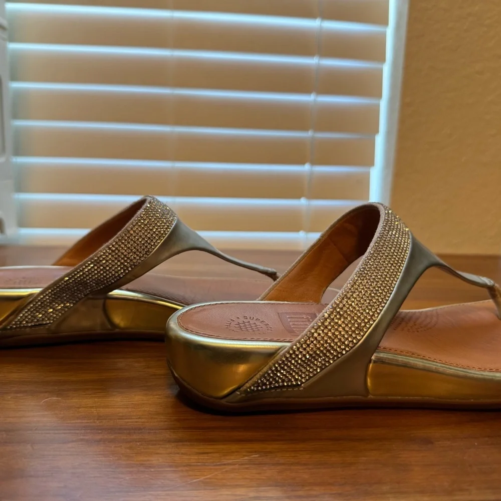 Women's FitFlop Pewter/Gold Sandals women’s sized 6 - Picture 4 of 9